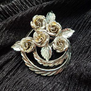 Vintage Coro Silver Tone Rose Flower Bouquet Wreath Brooch Pin